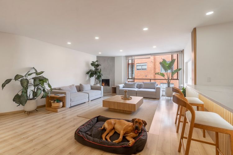 Apartamento de 4 alcobas en venta en Santa Barbara Occidental, Bogotá, 148 m² · foto 3 de 19