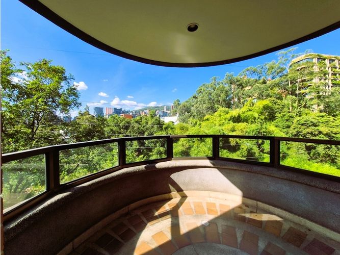 Apartamento de 3 alcobas en venta en El Poblado, Medellín, 160 m² · foto 3 de 15