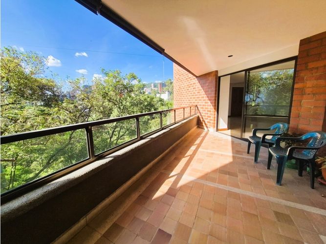 Apartamento de 3 alcobas en venta en El Poblado, Medellín, 160 m² · foto 5 de 15