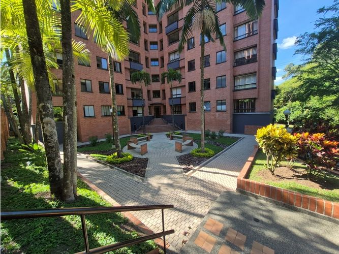 Apartamento de 3 alcobas en venta en El Poblado, Medellín, 160 m² · foto 13 de 15