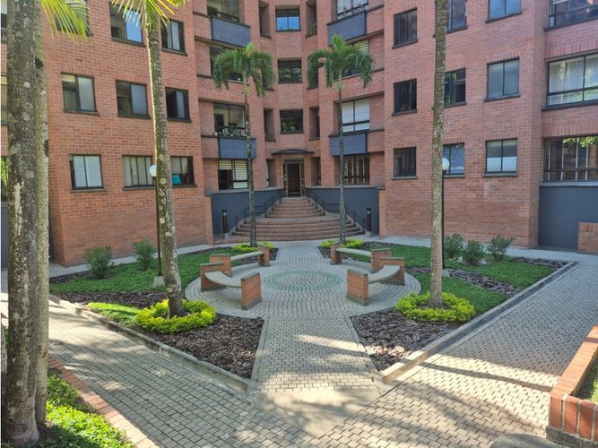 Apartamento de 3 alcobas en venta en El Poblado, Medellín, 160 m² · foto 14 de 15