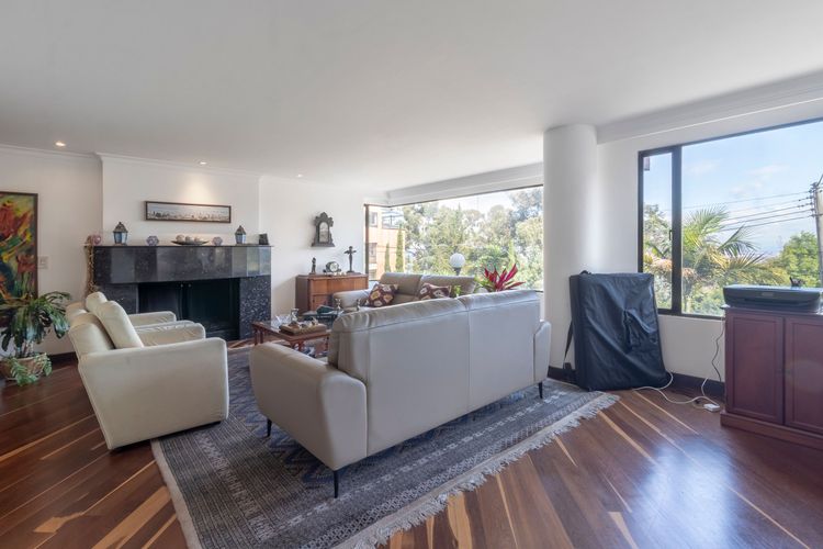 Apartamento de 3 alcobas en venta en Chicó Alto, Bogotá, 269 m² · foto 3 de 20