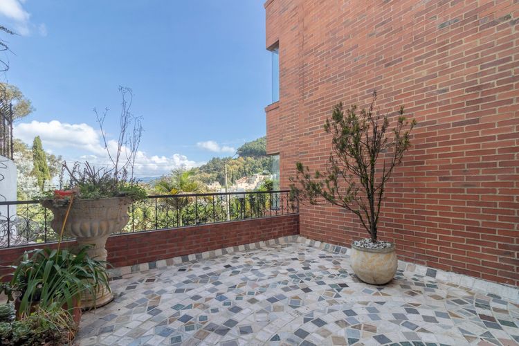 Apartamento de 3 alcobas en venta en Chicó Alto, Bogotá, 269 m² · foto 9 de 20