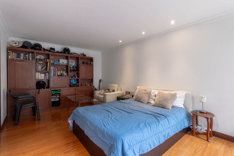 Apartamento de 3 alcobas en venta en Chicó Alto, Bogotá, 269 m² · foto 19 de 20
