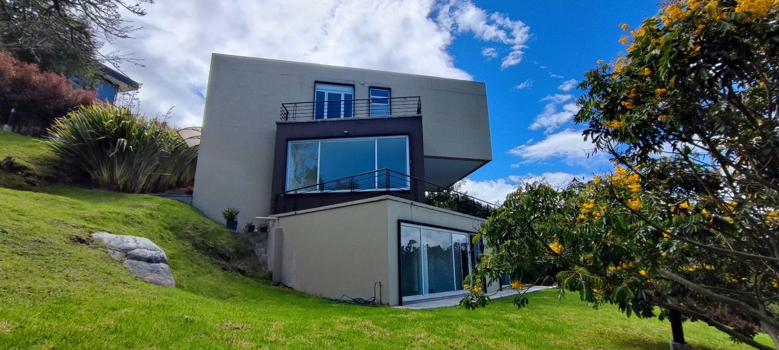 Casa de 4 alcobas en arriendo en El Hato, Bogotá, 1484 m² · foto 2 de 20