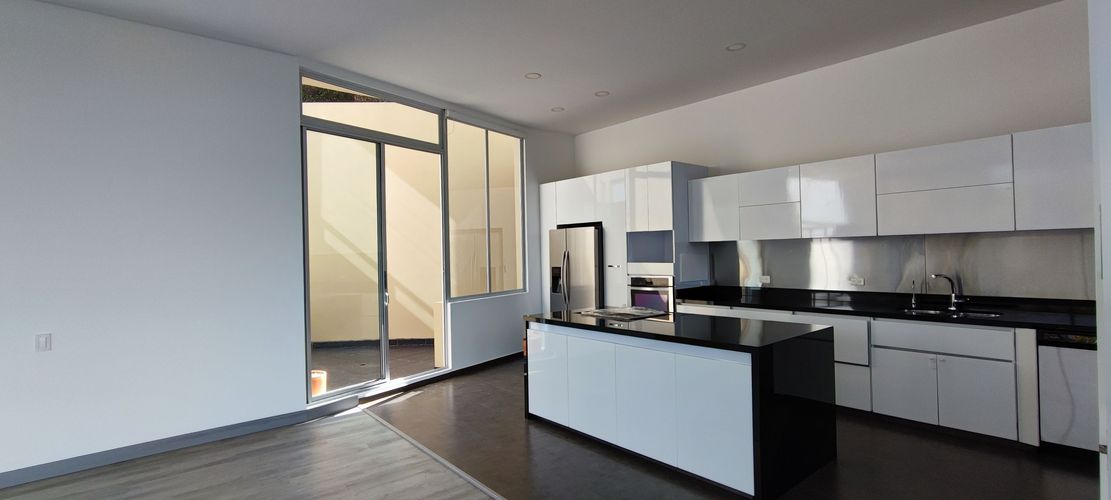 Casa de 4 alcobas en arriendo en El Hato, Bogotá, 1484 m² · foto 6 de 20