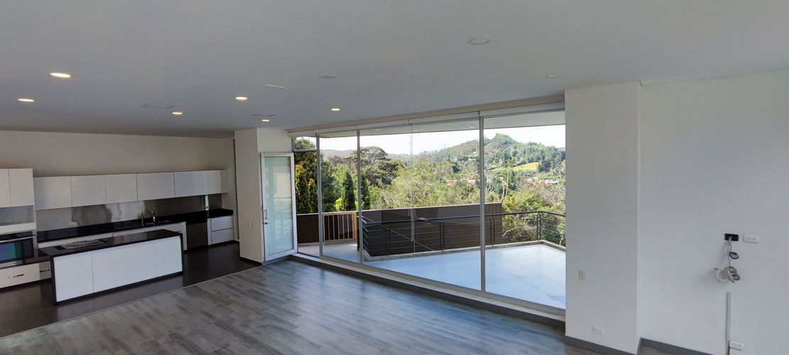 Casa de 4 alcobas en arriendo en El Hato, Bogotá, 1484 m² · foto 8 de 20