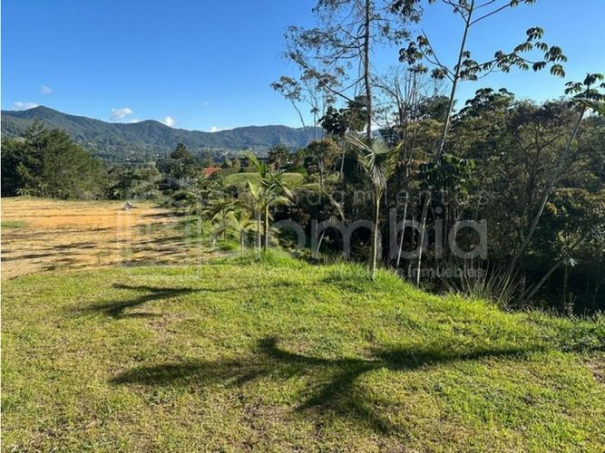 Lote en venta en Guamito, Rionegro, 4402 m² · foto 2 de 6