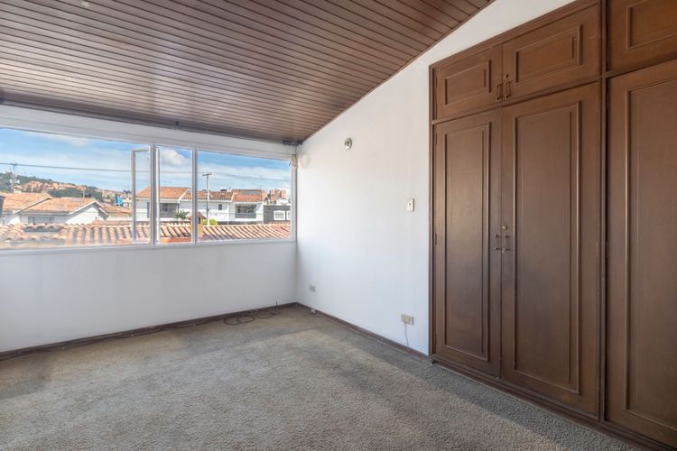 Casa de 4 alcobas en venta en Niza Norte, Bogotá, 237 m² · foto 11 de 20