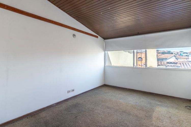 Casa de 4 alcobas en venta en Niza Norte, Bogotá, 237 m² · foto 13 de 20