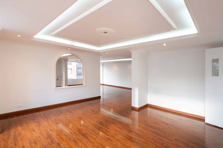 Apartamento de 3 alcobas en venta en Chico Norte, Bogotá, 213 m² · foto 4 de 20