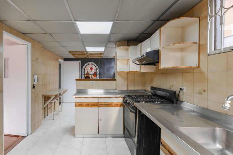Apartamento de 3 alcobas en venta en Chico Norte, Bogotá, 213 m² · foto 7 de 20
