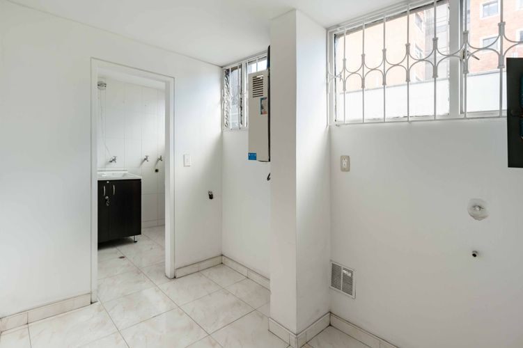 Apartamento de 3 alcobas en venta en Chico Norte, Bogotá, 213 m² · foto 9 de 20