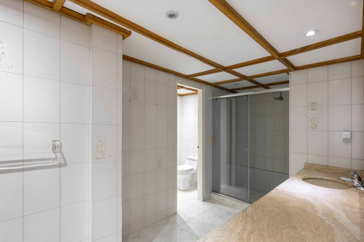 Apartamento de 3 alcobas en venta en Chico Norte, Bogotá, 213 m² · foto 13 de 20