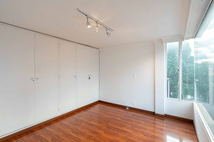 Apartamento de 3 alcobas en venta en Chico Norte, Bogotá, 213 m² · foto 14 de 20