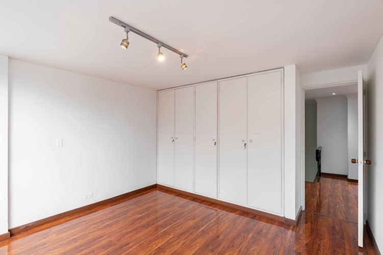 Apartamento de 3 alcobas en venta en Chico Norte, Bogotá, 213 m² · foto 17 de 20