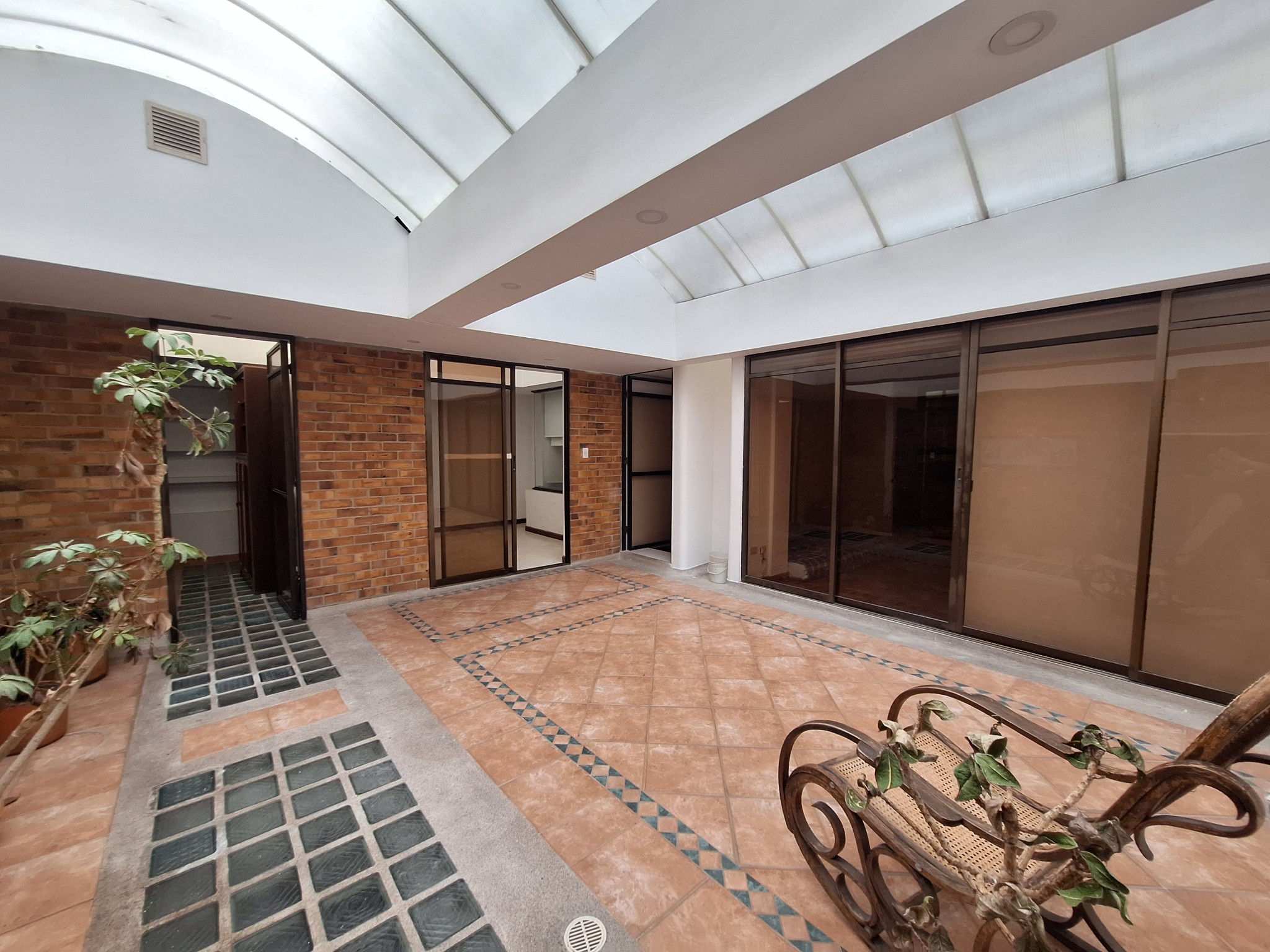 Apartamento en venta en Santa Barbara, Bogotá · foto 2 de 24