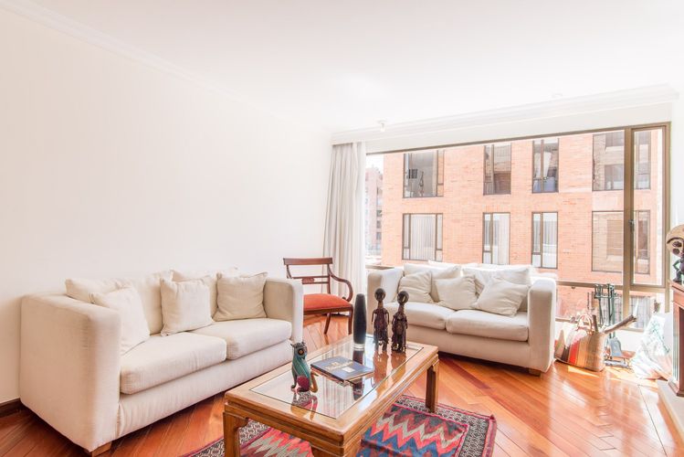 Apartamento de 2 alcobas en venta en Chico Norte, Bogotá, 113 m² · foto 3 de 17