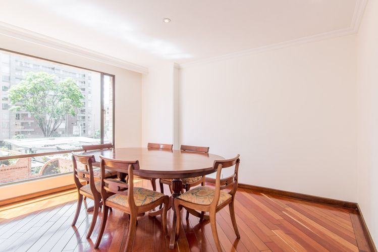 Apartamento de 2 alcobas en venta en Chico Norte, Bogotá, 113 m² · foto 5 de 17