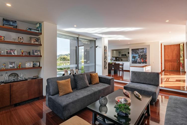 Casa de 4 alcobas en venta en Camino Al Meta, Bogotá, 375 m² · foto 4 de 20