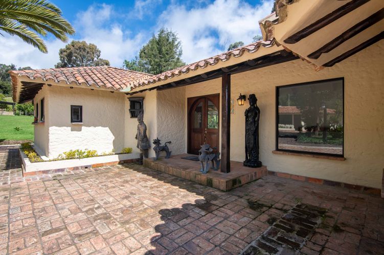 Casa de 4 alcobas en arriendo en Vereda El Salitre, La Calera, 450 m² · foto 2 de 20