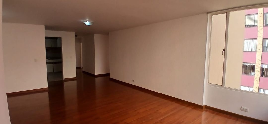 Apartamento de 4 alcobas en venta en Cedritos, Bogotá, 102 m² · foto 4 de 20