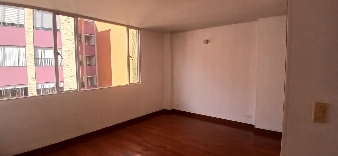 Apartamento de 4 alcobas en venta en Cedritos, Bogotá, 102 m² · foto 5 de 20