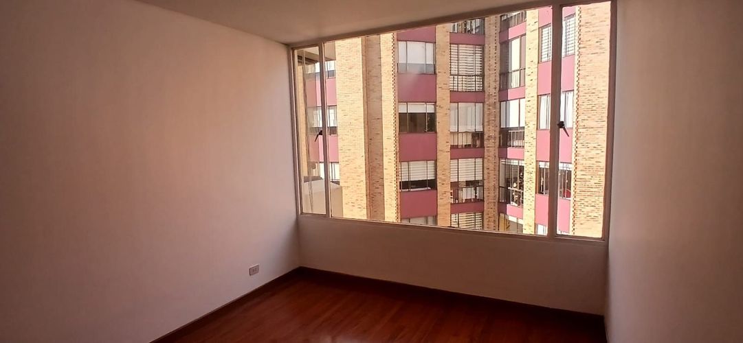 Apartamento de 4 alcobas en venta en Cedritos, Bogotá, 102 m² · foto 10 de 20