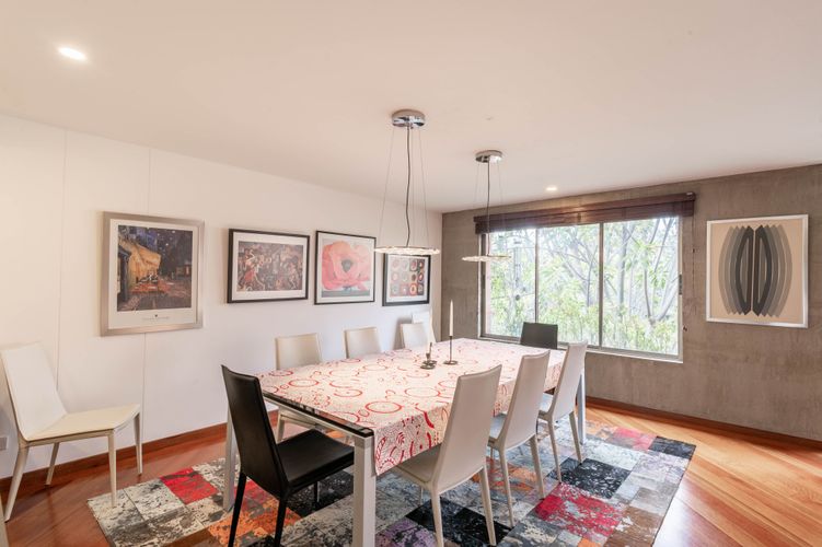 Apartamento de 3 alcobas en arriendo en Santa Barbara Occidental, Bogotá, 314 m² · foto 4 de 20