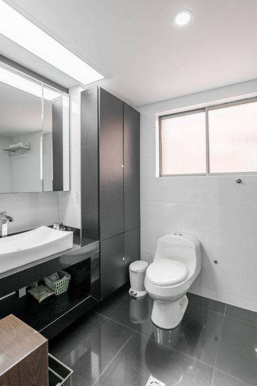 Apartamento de 3 alcobas en arriendo en Santa Barbara Occidental, Bogotá, 314 m² · foto 14 de 20