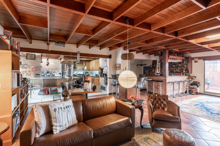 Apartamento de 3 alcobas en arriendo en Santa Barbara Occidental, Bogotá, 314 m² · foto 16 de 20