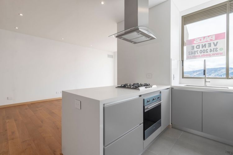 Apartamento de 3 alcobas en venta en Colinas De Suba, Bogotá, 156 m² · foto 5 de 20