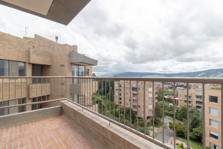 Apartamento de 3 alcobas en venta en Colinas De Suba, Bogotá, 156 m² · foto 6 de 20