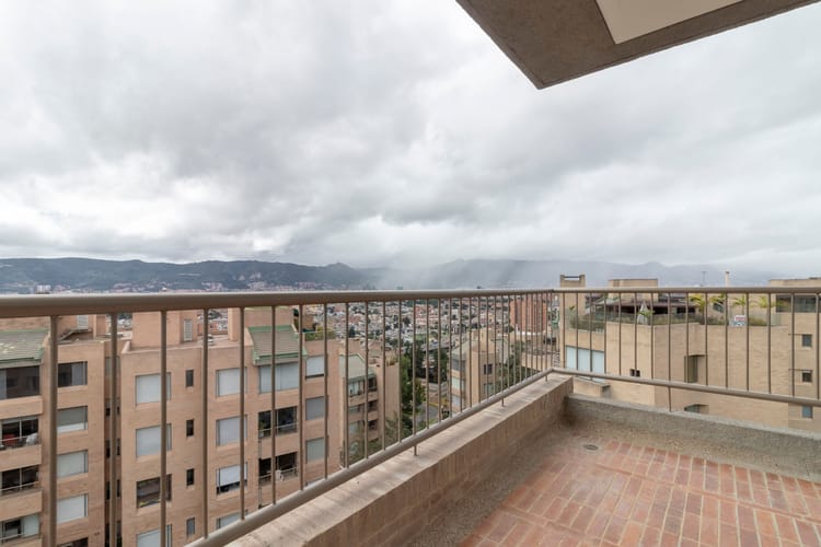 Apartamento de 3 alcobas en venta en Colinas De Suba, Bogotá, 156 m² · foto 7 de 20