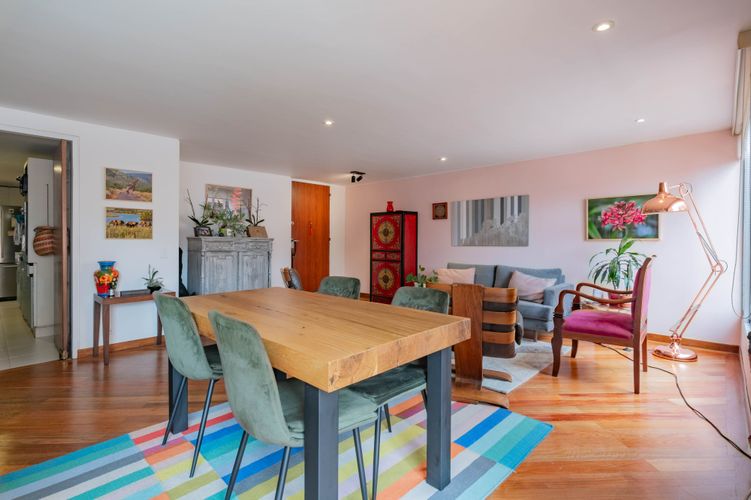Apartamento de 2 alcobas en venta en Los Rosales, Bogotá, 116 m² · foto 2 de 18
