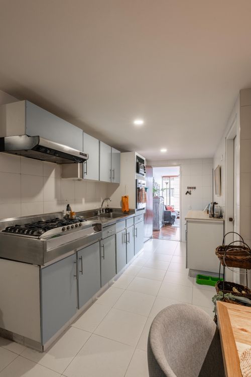 Apartamento de 2 alcobas en venta en Los Rosales, Bogotá, 116 m² · foto 11 de 18