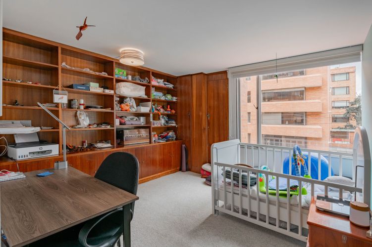 Apartamento de 2 alcobas en venta en Los Rosales, Bogotá, 116 m² · foto 15 de 18