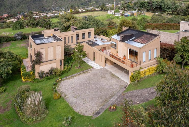 Casa de 4 alcobas en arriendo en San Jose De La Concepcion, La Calera, 510 m² · foto 5 de 20