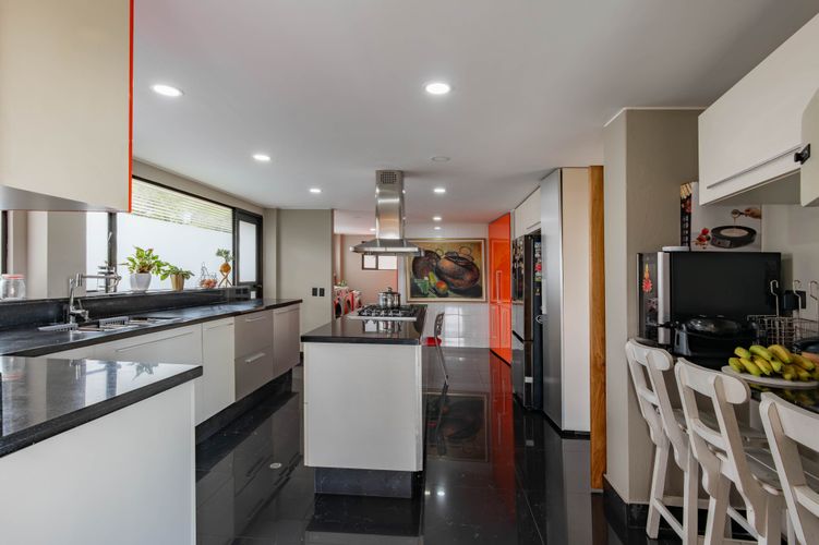 Casa de 4 alcobas en venta en Aposentos, Sopó, 315 m² · foto 8 de 20