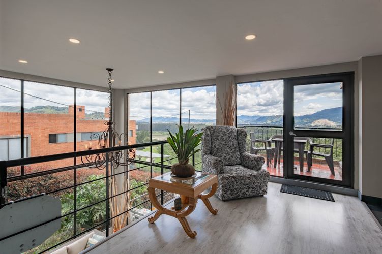 Casa de 4 alcobas en venta en Aposentos, Sopó, 315 m² · foto 10 de 20