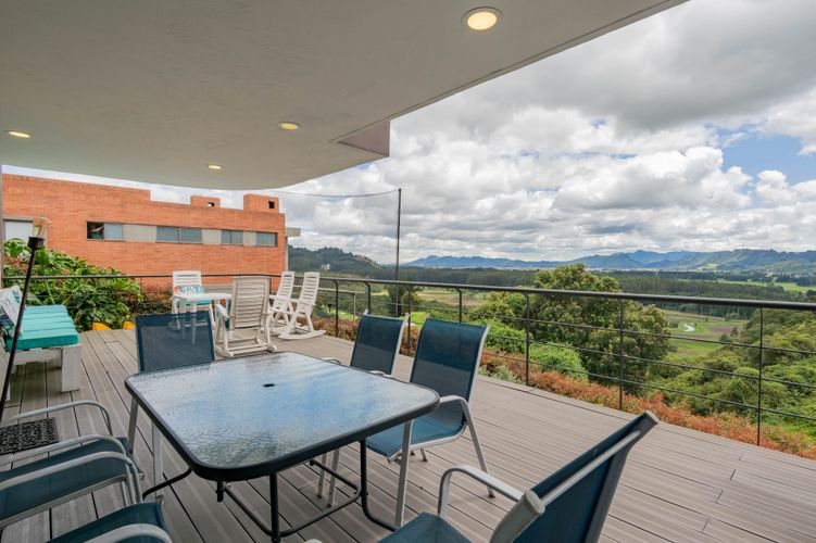Casa de 4 alcobas en venta en Aposentos, Sopó, 315 m² · foto 11 de 20