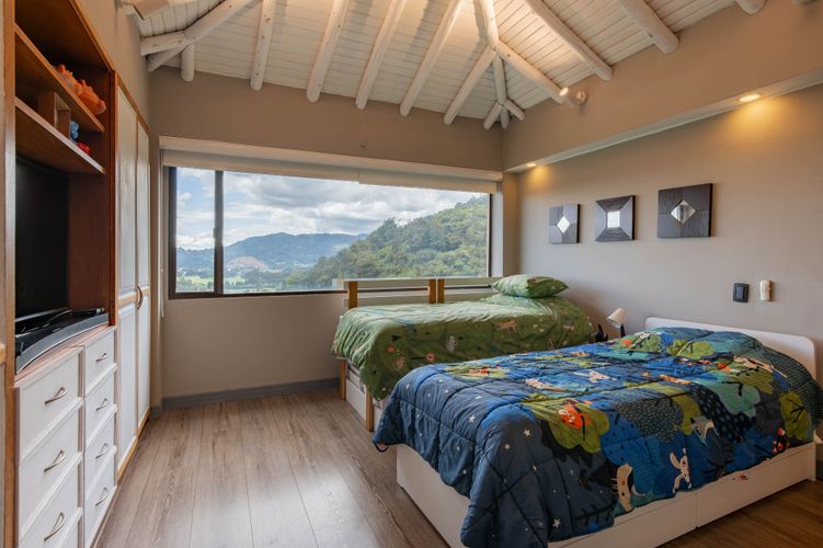 Casa de 4 alcobas en venta en Aposentos, Sopó, 315 m² · foto 16 de 20