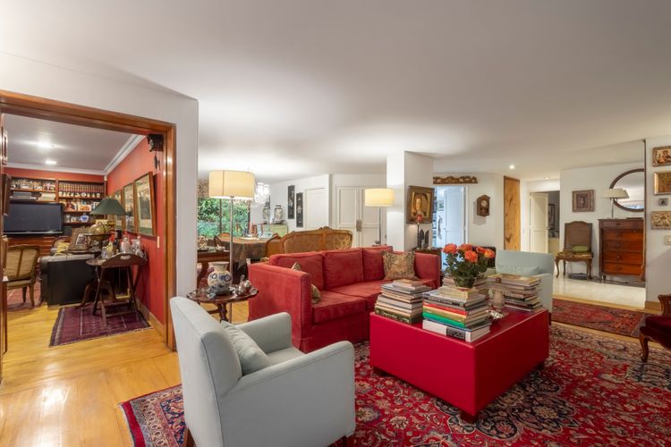 Apartamento de 3 alcobas en venta en Los Rosales, Bogotá, 209 m² · foto 4 de 20