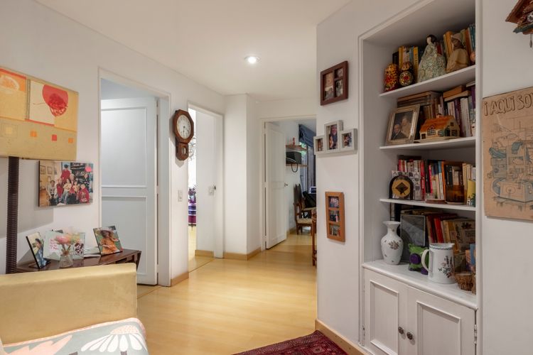 Apartamento de 3 alcobas en venta en Los Rosales, Bogotá, 209 m² · foto 14 de 20