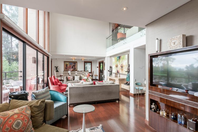 Casa de 6 alcobas en venta en Bosque Medina, Bogotá, 830 m² · foto 3 de 20