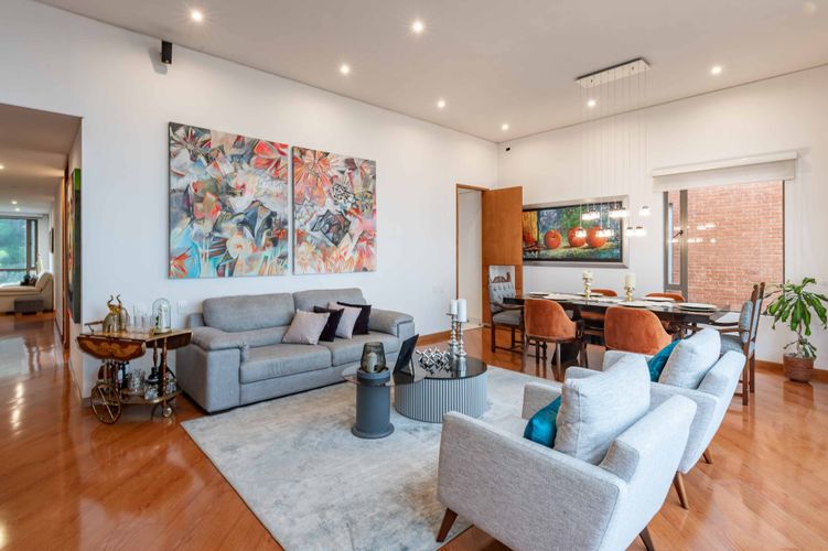 Apartamento de 3 alcobas en venta en Suba Cerros, Bogotá, 204 m² · foto 2 de 20