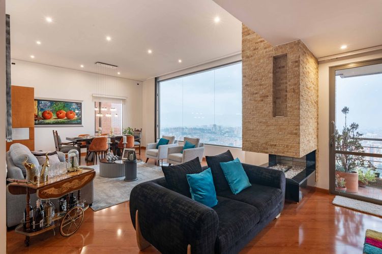 Apartamento de 3 alcobas en venta en Suba Cerros, Bogotá, 204 m² · foto 4 de 20