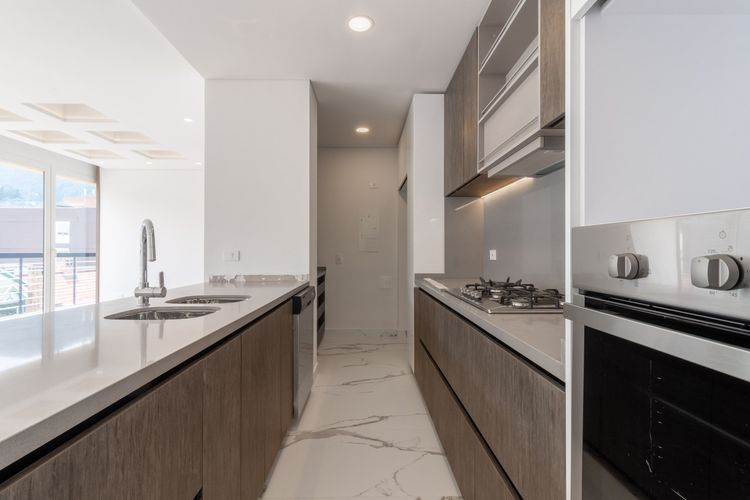 Apartamento de 3 alcobas en venta en Chicó Reservado, Bogotá, 173 m² · foto 6 de 20