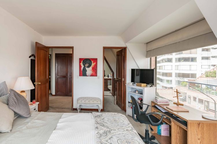 Apartamento de 4 alcobas en venta en Chicó Alto, Bogotá, 288 m² · foto 11 de 20