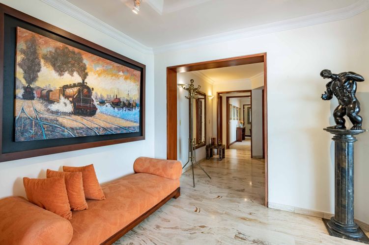 Apartamento de 4 alcobas en venta en Chicó Alto, Bogotá, 288 m² · foto 12 de 20